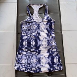 Tie dye blue and white lulu lemon workout tank